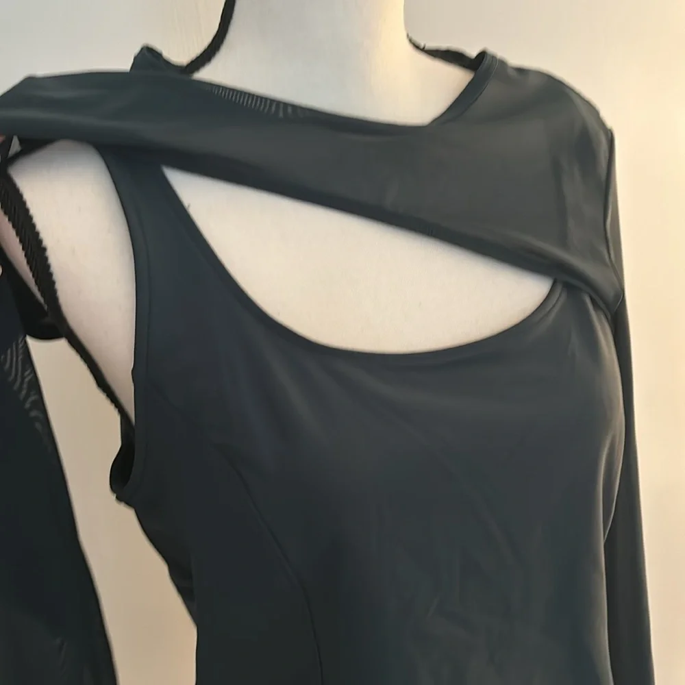 Old navy active tank with overlay